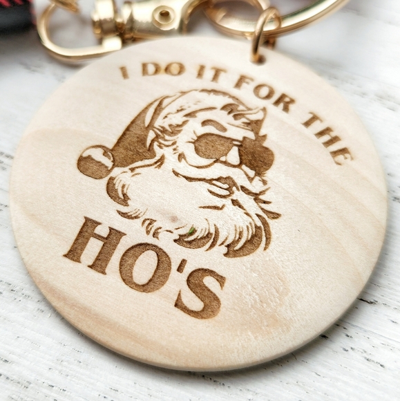 CHRISTMAS 🎄 Keychain Wristlet with Laser Engraved Pendant *HANDCRAFTED* - Picture 4 of 5